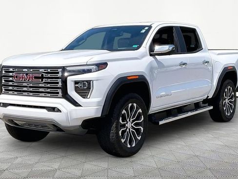 Used 2023 GMC Canyon Denali AWD/4WD image 3