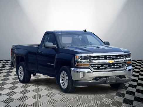 Used 2018 Chevrolet Silverado 1500 LT w/ LT Convenience Package AWD/4WD image 4