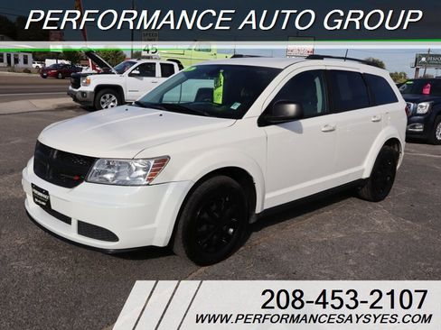 Used 2018 Dodge Journey SE image 3