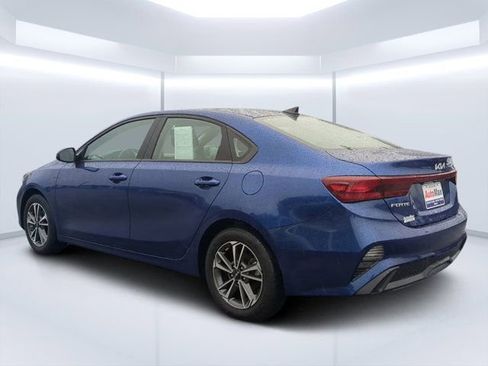 Used 2024 Kia Forte LXS w/ LXS Technology Package FWD image 5