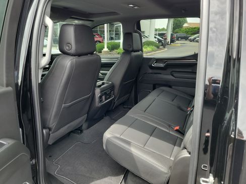 Used 2024 GMC Sierra 1500 SLT w/ SLT Premium Package AWD/4WD image 12