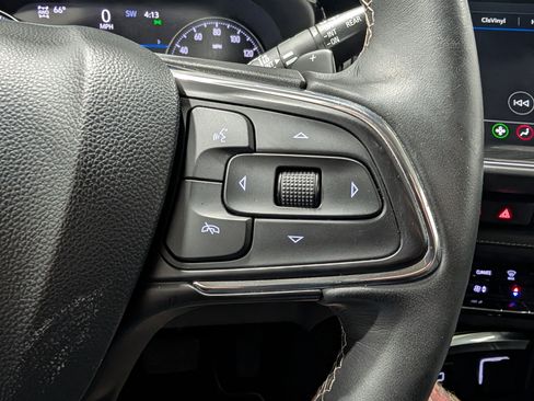 Used 2023 Buick Envision Essence AWD/4WD image 21