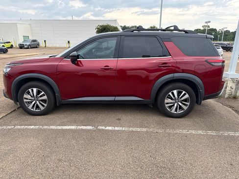 Used 2022 Nissan Pathfinder SL FWD image 8