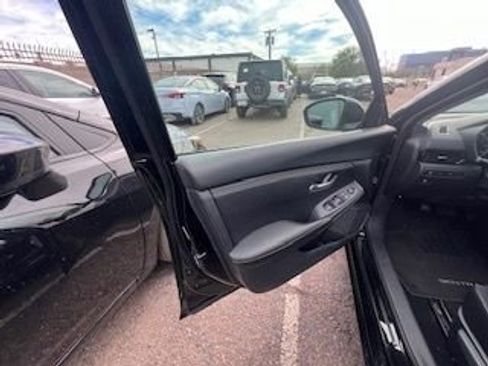 Used 2025 Nissan Sentra SV image 9