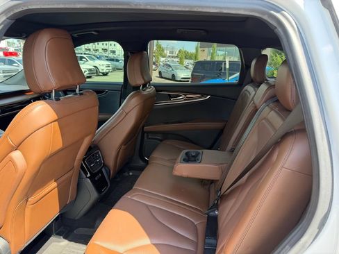 Used 2022 Lincoln Nautilus Reserve w/ Equipment Group 201A AWD/4WD image 6