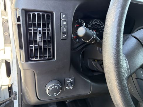 Used 2024 Chevrolet Express 2500 w/ Driver Convenience Package image 15