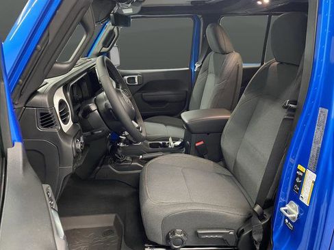 New 2026 Jeep Gladiator Sport image 4