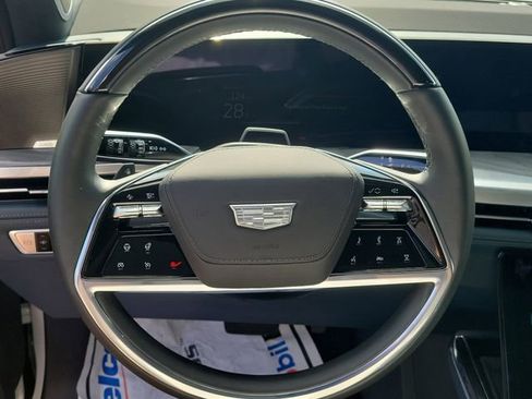 New 2025 Cadillac Escalade IQ Luxury 2 AWD/4WD image 9