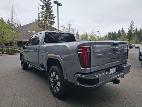 New 2026 GMC Sierra 3500 Denali w/ Denali Reserve Package AWD/4WD image 3