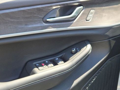 New 2025 Jeep Grand Cherokee Limited w/ MOPAR Finishing Package image 23