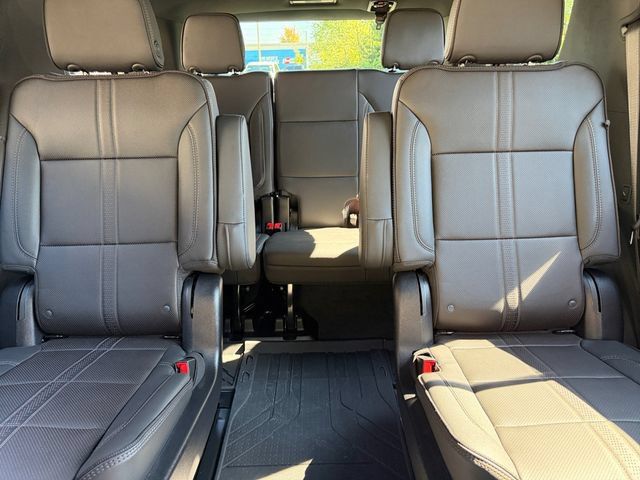 Used 2025 Chevrolet Tahoe High Country AWD/4WD image 24