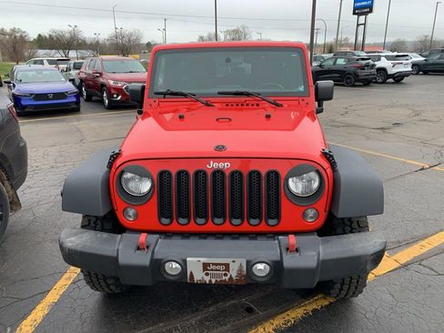 Used 2015 Jeep Wrangler Unlimited Sport w/ Max Tow Package AWD/4WD image 6