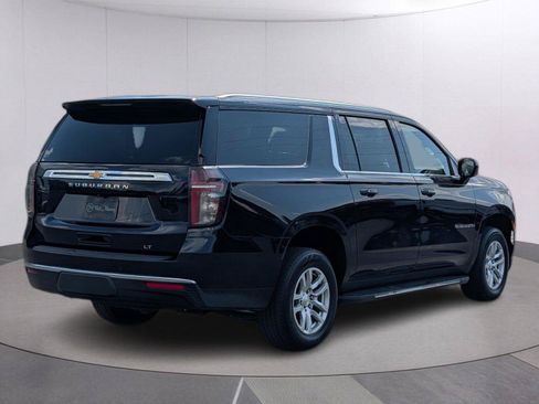 Used 2022 Chevrolet Suburban LT AWD/4WD image 5