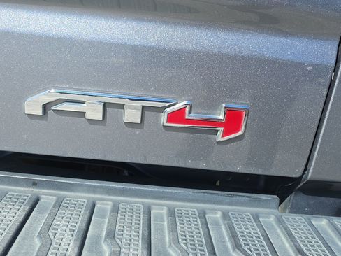 Used 2021 GMC Sierra 1500 AT4 w/ AT4 Preferred Package AWD/4WD image 18