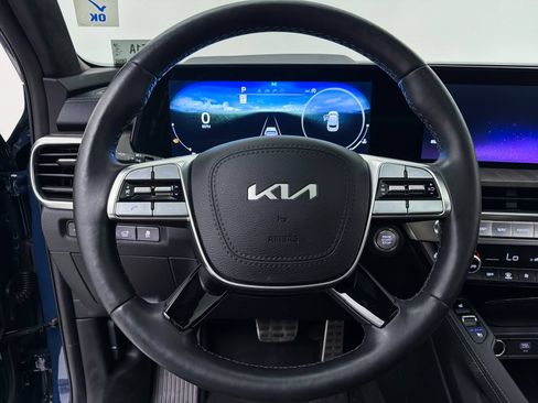 Certified 2024 Kia Telluride SX Prestige w/ Towing Package AWD/4WD image 4