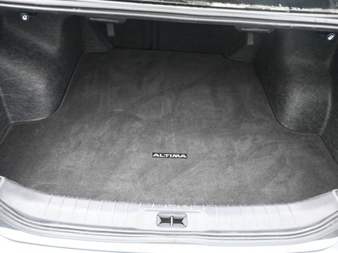 Used 2025 Nissan Altima 2.5 SV FWD image 8