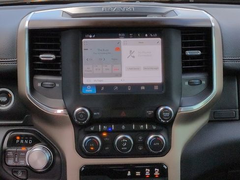 Used 2022 RAM 1500 Laramie AWD/4WD image 17