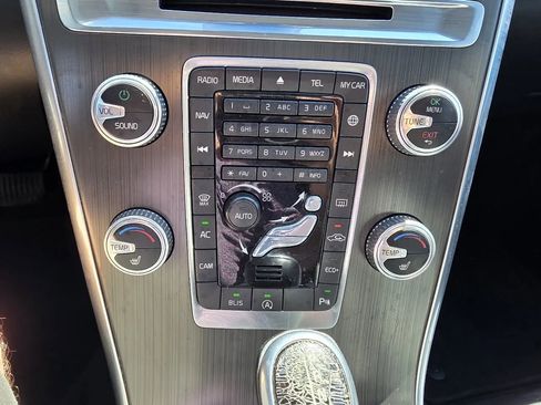 Used 2015 Volvo XC60 T5 Premier w/ Proximity Package FWD image 20