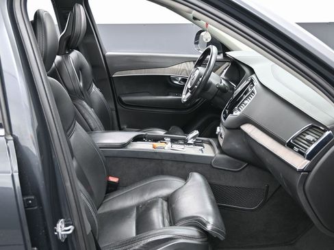 Used 2021 Volvo XC90 T8 Inscription w/ Protection Package Premier image 38