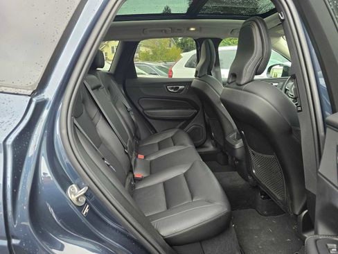 Certified 2025 Volvo XC60 B5 Core w/ Protection Package Premier AWD/4WD image 13