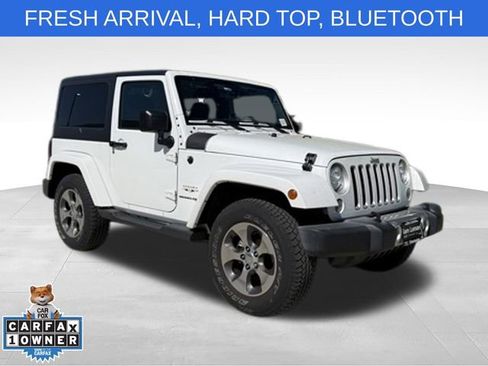 Used 2018 Jeep Wrangler Sahara w/ Dual Top Group AWD/4WD image 2