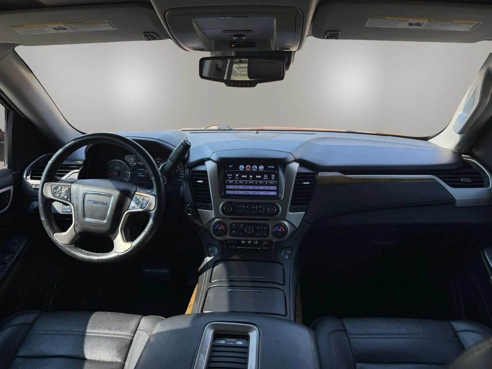 Used 2017 GMC Yukon XL Denali RWD image 25
