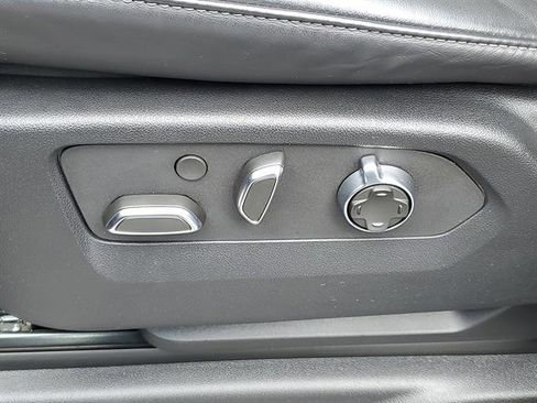 Certified 2024 Cadillac Escalade Premium Luxury Platinum image 21