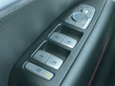 Used 2023 Genesis G70 2.0T w/ Sport Prestige Package image 22