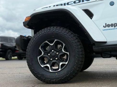 Used 2023 Jeep Wrangler Unlimited Rubicon 4xe w/ Cold Weather Group AWD/4WD image 49
