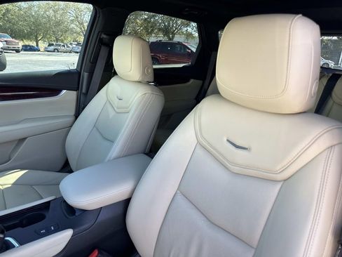 Used 2018 Cadillac XT5 Premium Luxury image 21