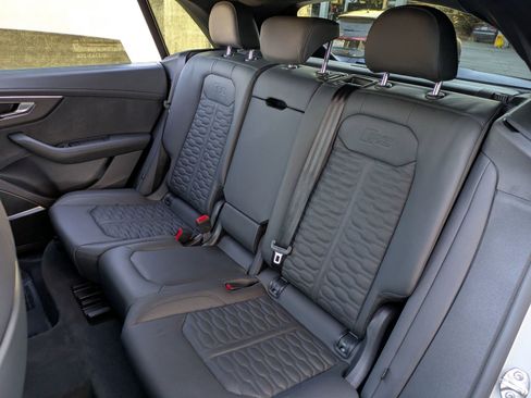 New 2025 Audi RS Q8 performance image 31