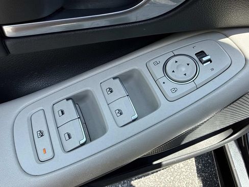 Used 2023 Hyundai Sonata SEL w/ Convenience Package FWD image 24