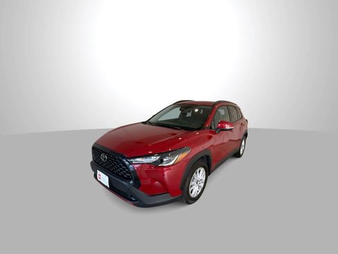 Used 2023 Toyota Corolla Cross LE AWD/4WD image 4