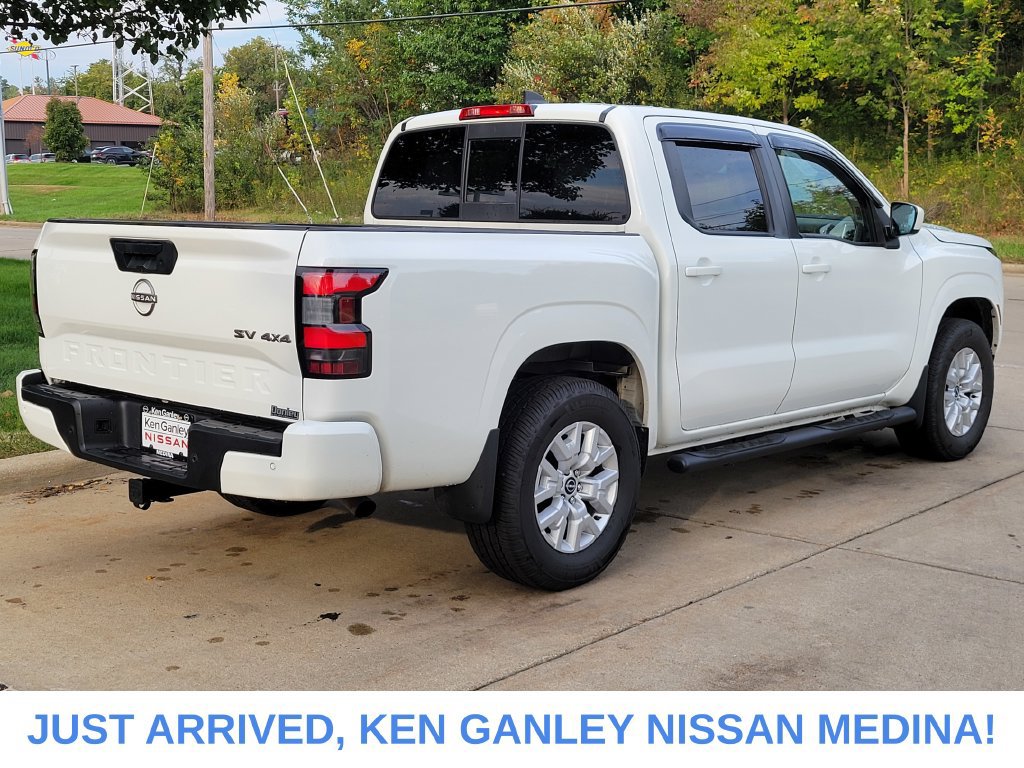 Certified 2022 Nissan Frontier SV w/ Technology Package AWD/4WD image 3