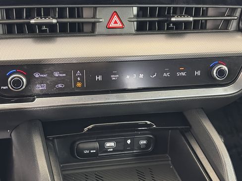 Certified 2024 Kia Sportage SX Prestige image 24