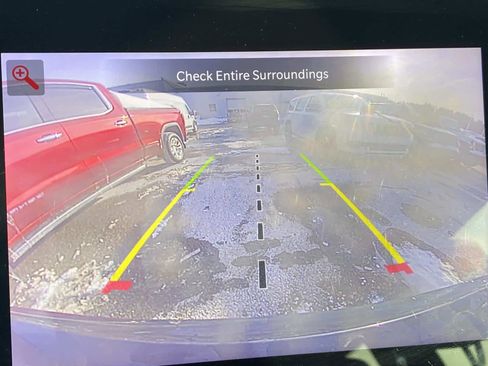 Certified 2024 Jeep Wagoneer Series II w/ Flexible Seating Group image 28