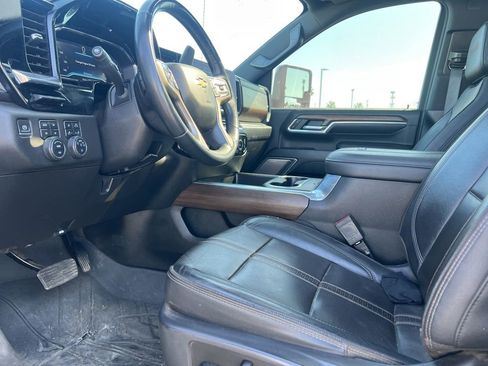 Used 2024 Chevrolet Silverado 3500 High Country w/ High Country Premium Package AWD/4WD image 13