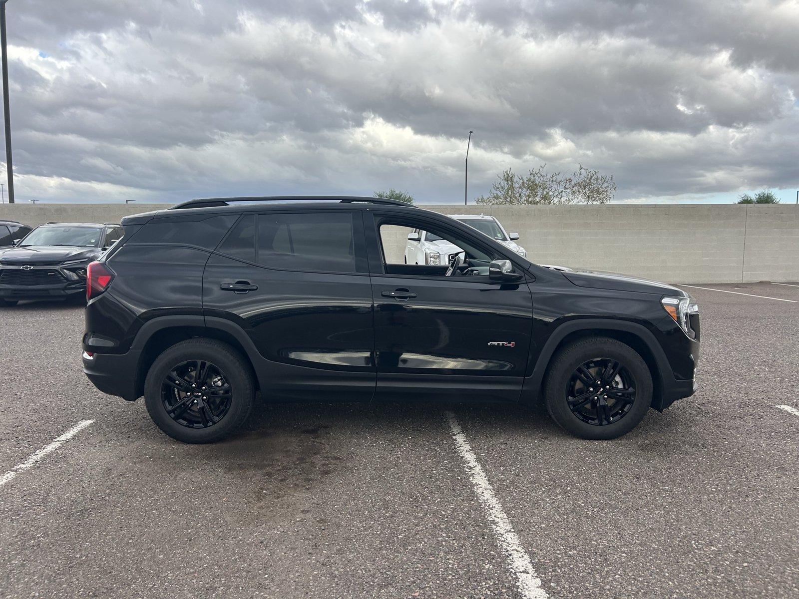 Used 2022 GMC Terrain AT4 w/ Infotainment Package II AWD/4WD image 6