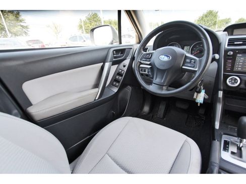 Used 2016 Subaru Forester 2.5i Premium AWD/4WD image 8