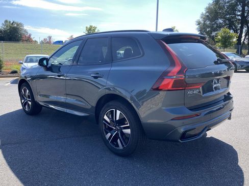 New 2026 Volvo XC60 B5 Core w/ Climate Package image 4