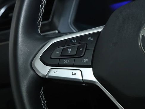 Certified 2023 Volkswagen Tiguan SE image 22