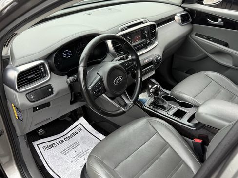 Used 2016 Kia Sorento EX image 21