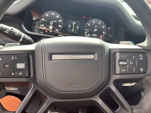 Used 2023 Land Rover Defender 110 V8 AWD/4WD image 31