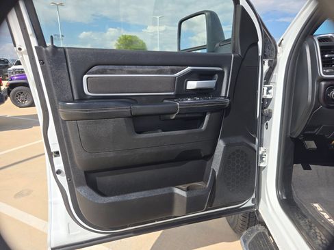 Used 2024 RAM 2500 Big Horn AWD/4WD image 12