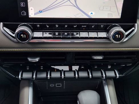 New 2026 Chevrolet Colorado ZR2 w/ Technology Package image 15