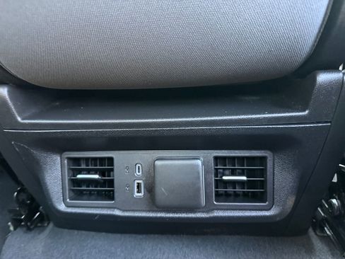 Used 2024 Chevrolet Silverado 1500 LT image 16