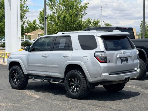 Used 2018 Toyota 4Runner SR5 Premium AWD/4WD image 34