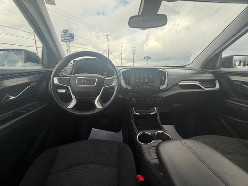 Used 2024 GMC Terrain SLE image 13