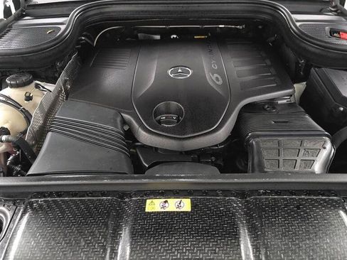 Used 2024 Mercedes-Benz GLS 450 4MATIC image 6