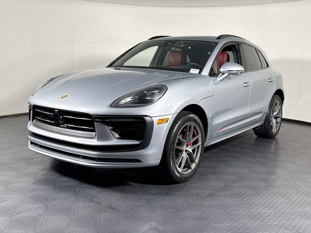 Certified 2023 Porsche Macan S AWD/4WD image 1